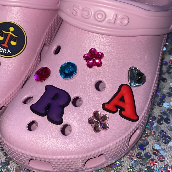 ♎️ Libra 15 Piece Crocs Charm Zodiac Set - Picture 3 of 5